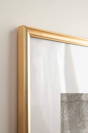 Kate and Laurel Adlynn Gold Wall Picture Photo Frame Set